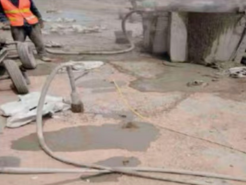 开远水泥混凝土路面板底注浆技术 路面脱空注浆整治方案